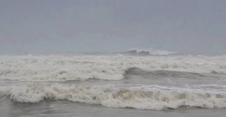 বঙ্গোপসাগরে নিম্নচাপ : গভীর সাগরে বিচরণ না করার নির্দেশ