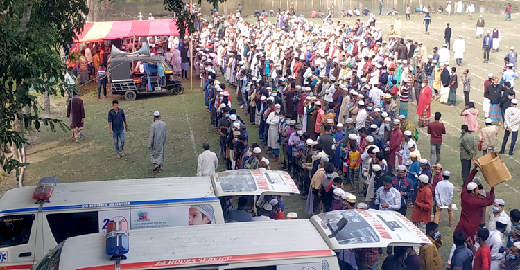 সড়কে মৃত্যু, লাশ হয়ে ফেরার পথেও ভোগান্তি!