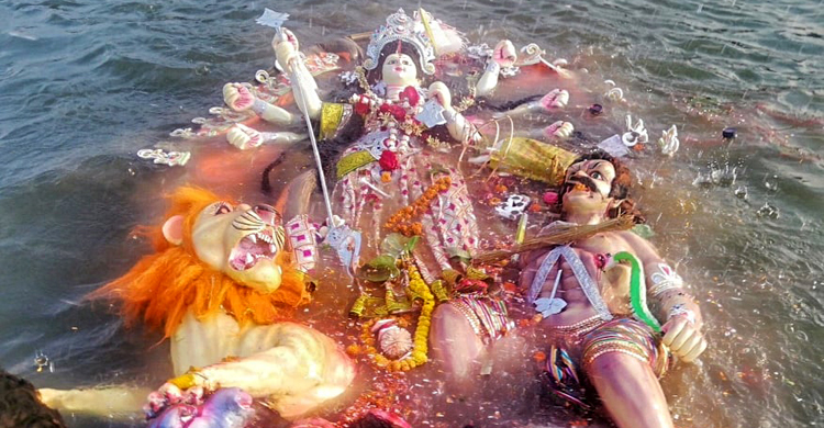 চট্টগ্রামে শনিবার হরতাল, সাড়ে ৩ ঘণ্টা পর প্রতিমা বিসর্জন