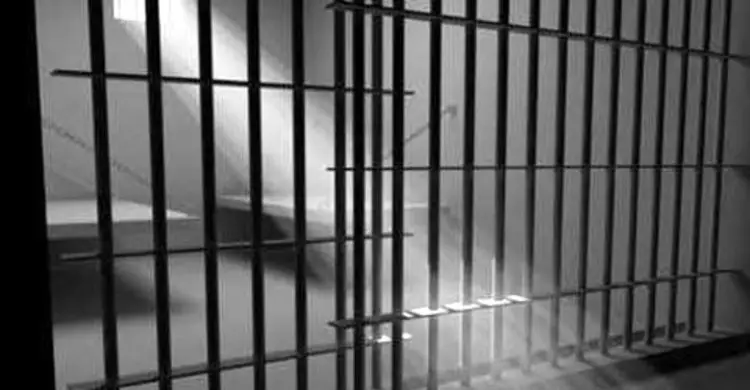 দুই বোনকে অপহরণ, কারাগারে কিশোরী