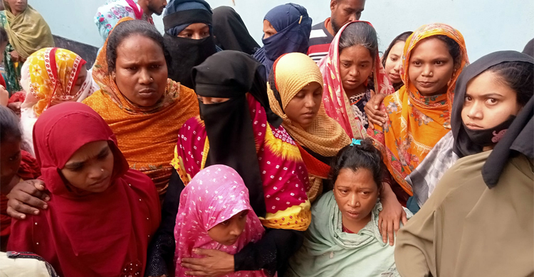 বিদ্যুৎ সংযোগ দিতে গিয়ে প্রাণ গেলো মিস্ত্রির