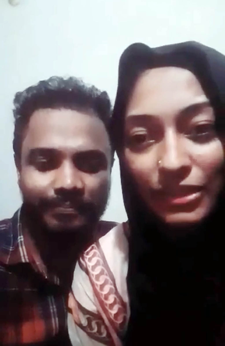 প্রেমের বিয়ে মেনে না নেওয়ায় স্বামী-স্ত্রীর বিষপান