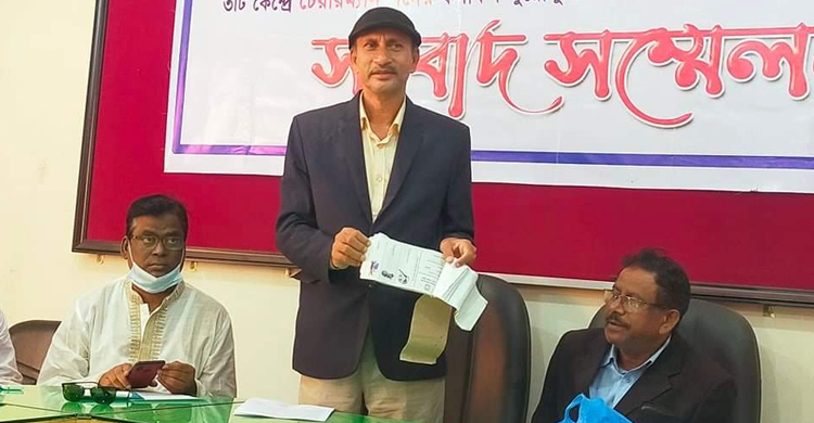 সেদিন ভোট দিয়েছেন মৃত-প্রবাসীরাও!