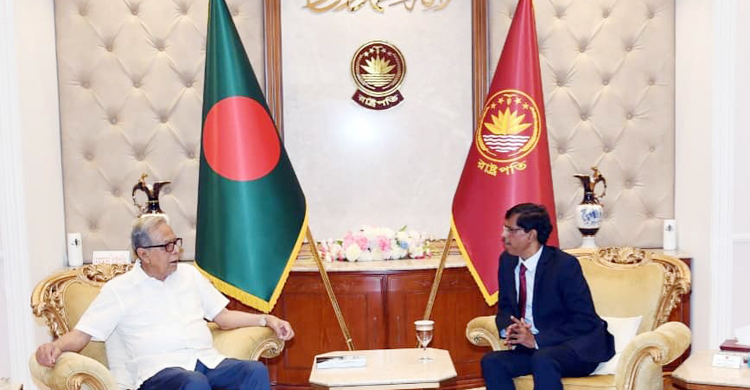 রাষ্ট্রপতির সঙ্গে বশেফমুবিপ্রবি উপাচার্যের সাক্ষাৎ