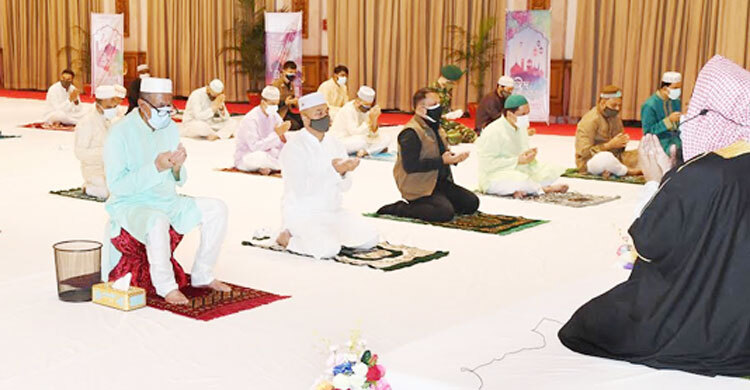 President offers Eid prayers at Bangabhaban Durbar Hall