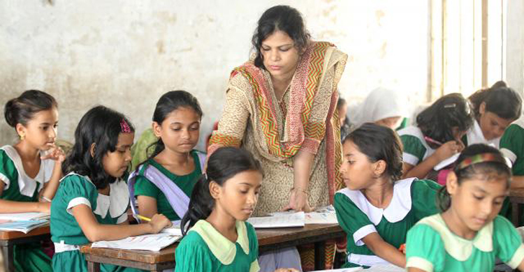 প্রাথমিকে শিক্ষক নিয়োগ বিজ্ঞপ্তি বাতিল চেয়ে সরকারকে লিগ্যাল নোটিশ