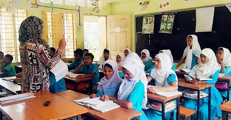 মামলা থাকলে শিক্ষকের বদলি হবে না