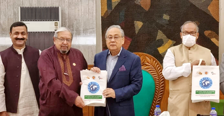 চার মাসে দেড় লক্ষাধিক কর্মী বিদেশে গেছেন: প্রবাসীকল্যাণ মন্ত্রী