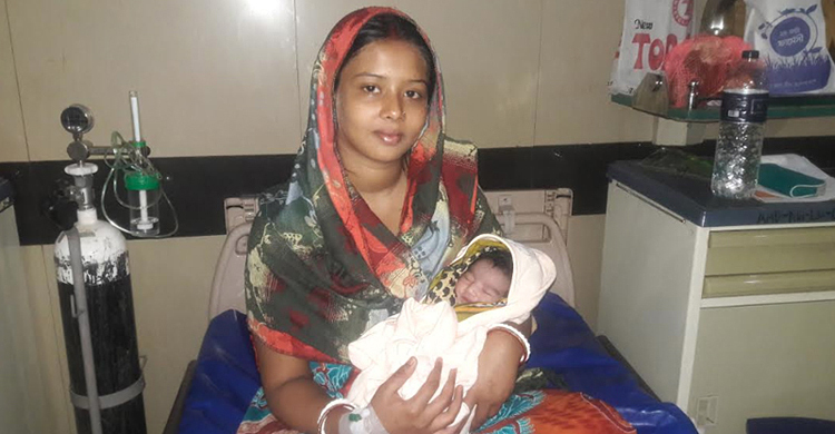 প্রসূতিদের ক্লিনিকমুখী করছে মাঠকর্মীরা