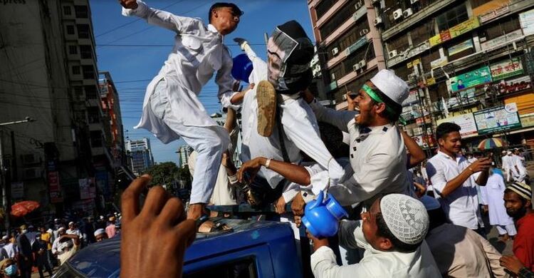 Thousands protest in Bangladesh over Macron remarks