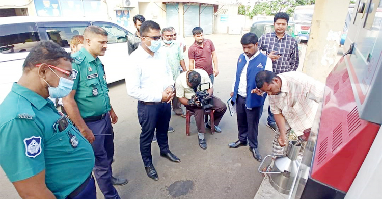 লিটারে ৫৯ মিলি কম, পাম্পকে ২ লাখ টাকা জরিমানা