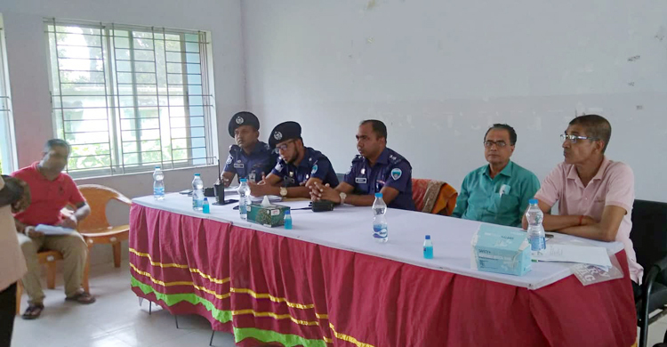 আখাউড়ায় দুর্গা উৎসবে জীবিত মায়ের পূজা করবেন সন্তানরা