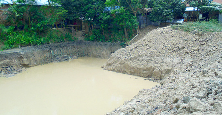 খনন করতে গিয়ে পুকুরে মিলল মানুষের কঙ্কাল