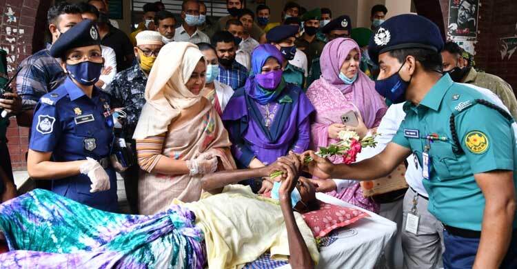 পুনাকের সহায়তায় পায়ে পচন ধরা খোকন এখন সুস্থ