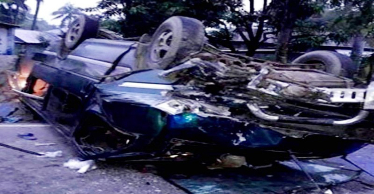 রাজশাহীতে ঈদযাত্রীবাহী দুই গাড়ির মুখোমুখি সংঘর্ষে আহত ১৬