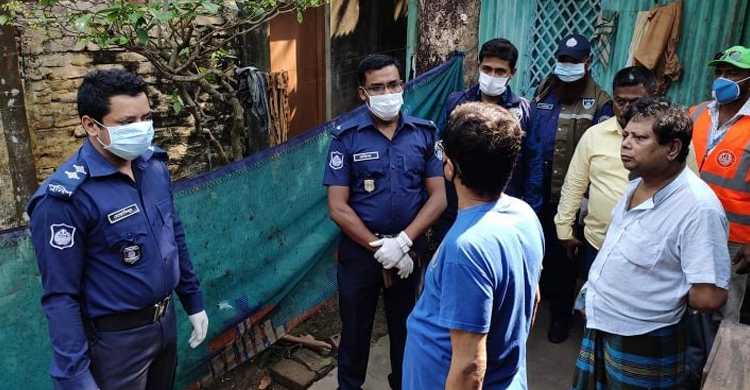 নখের আঁচড়ে ধরা পড়ল তরুণীর দুই হত্যাকারী