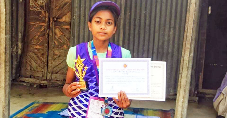 একটি র‍্যাকেটের অভাবে ঢাকায় ব্যাডমিন্টন খেলা অনিশ্চিত রাবেয়ার