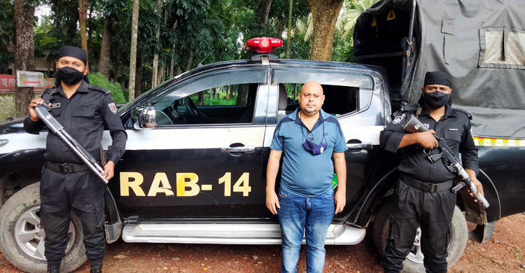 ক্রেতা সেজে ১৭২ ক্যান বিদেশি বিয়ার জব্দ করল র্যাব