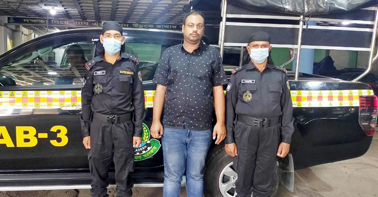 বিদেশি পিস্তলসহ ৯ মামলার আসামি ‘ভাগ্নে তুষার’ গ্রেফতার