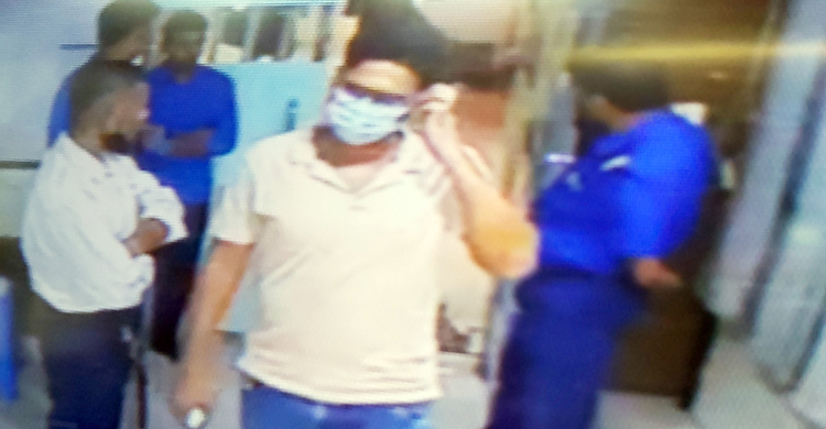 র‍্যাব পরিচয়ে দুই এনজিওকর্মীর ২০ লাখ টাকা ছিনতাই