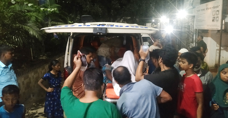 আখাউড়ায় র‌্যাবের ওপর মাদক কারবারিদের হামলা, আহত ৩