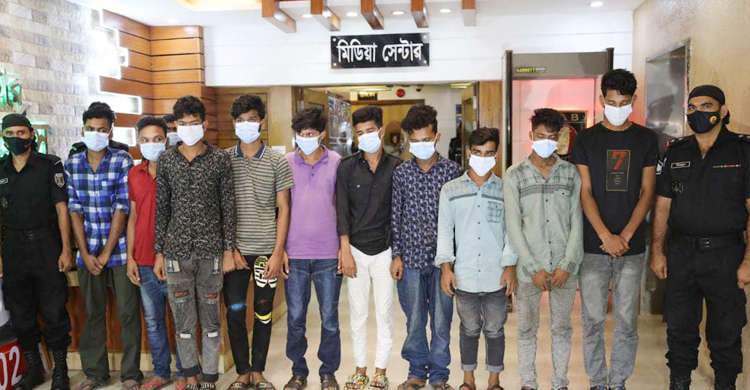 দিনে চালকের সহকারী, রাতে বাসে ডাকাতি করতেন রতন