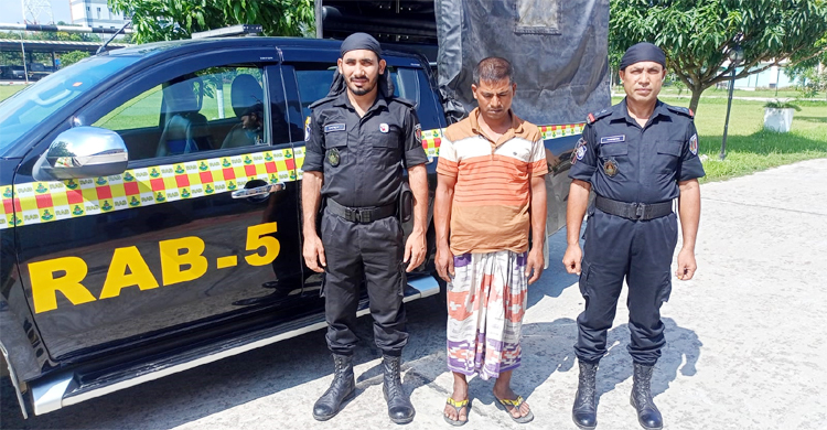 রাজশাহীতে কৃষকবেশে মাদক কারবার, আটক ১