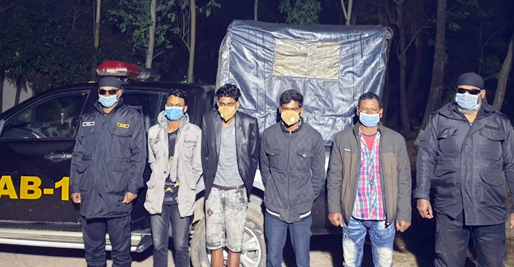 গাজীপুরে অজ্ঞান পার্টির ৪ সদস্য ও ৩ ছিনতাইকারী আটক
