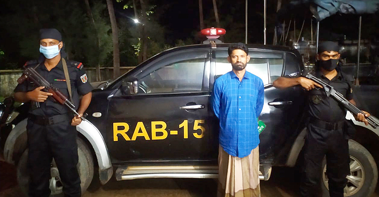 টেকনাফে ইয়াবা-স্বর্ণের বারসহ যুবক গ্রেফতার