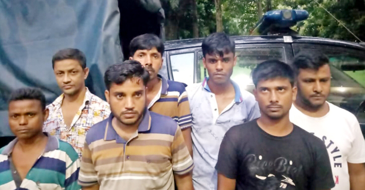 বগুড়ায় জুয়ার আসরে অভিযান, গ্রেফতার ৭