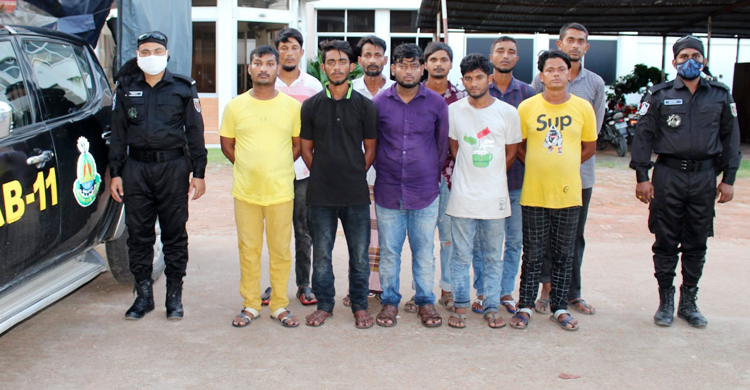 র‌্যাবের অভিযানে নগদ টাকাসহ ১০ চাঁদাবাজ আটক