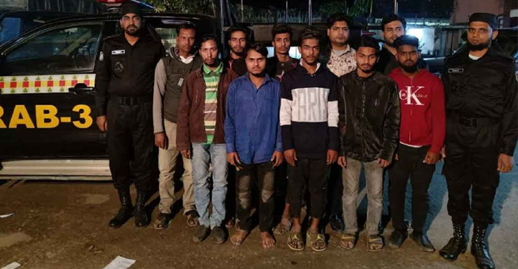 হানিফ ফ্লাইওভারে গাড়ি থামিয়ে চাঁদাবাজি করতেন তারা
