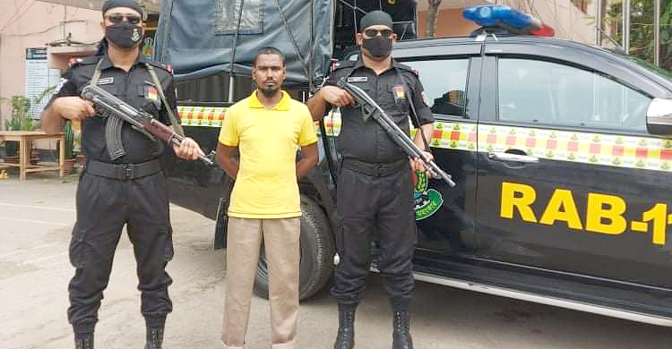 স্ত্রীকে হত্যার পর অগ্নিকাণ্ডের নাটক সাজান রেজাউল