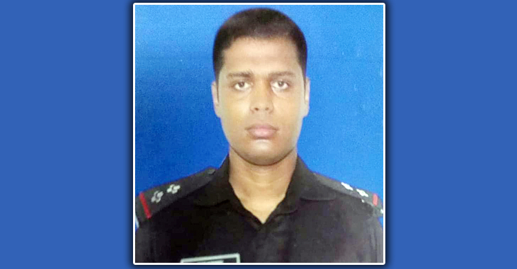 পিকআপ ভ্যানের চাপায় মোটরসাইকেল আরোহী র‌্যাব সদস্য নিহত