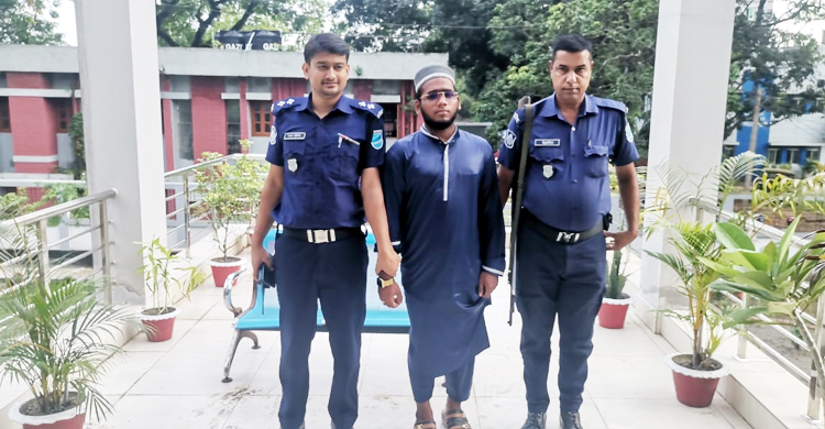 র‌্যাবের সহকারী কর্নেল পরিচয়ে তদবিরের চেষ্টা, যুবকের কারাদণ্ড