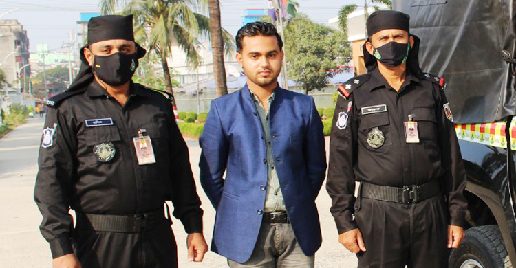 তরুণীর সংসার ভাঙতে ফেসবুকে আপত্তিকর ছবি, তরুণ গ্রেফতার