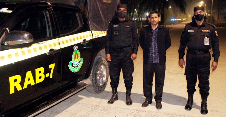 এসএসসি পাস জালাল ‘এমবিবিএস ডাক্তার’