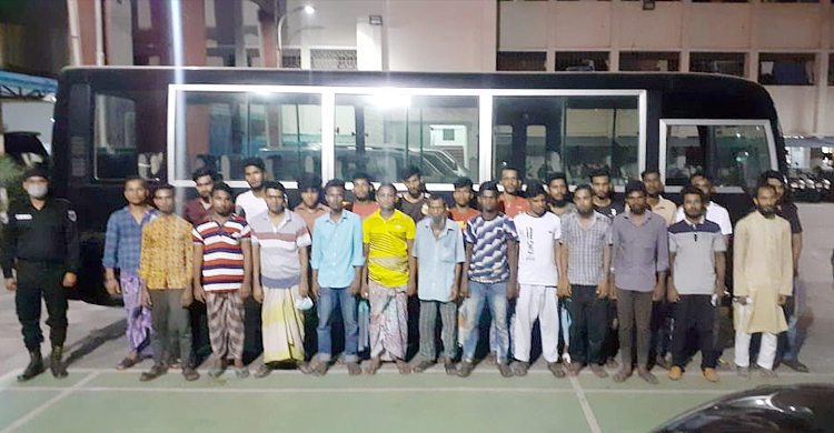 আইপিএলের প্রতি বলে টাকাবাজি, ২৫ জুয়াড়ি গ্রেফতার