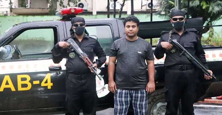 মানহীন অক্সিমিটার-থার্মোমিটার: চক্রের মূলহোতা আটক
