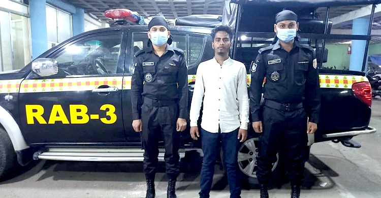 রামপুরায় শিক্ষার্থীর মৃত্যু: বাসের সুপারভাইজার-হেলপার রিমান্ডে