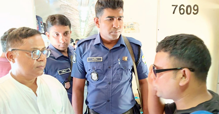 বিনা টিকিটে রেল ভ্রমণ: জরিমানা ৩০ হাজার