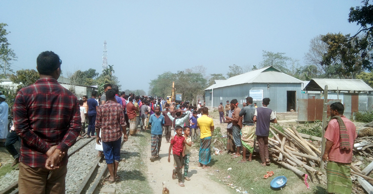 সরিষাবাড়ীতে রেলওয়ের শতাধিক অবৈধ স্থাপনা উচ্ছেদ