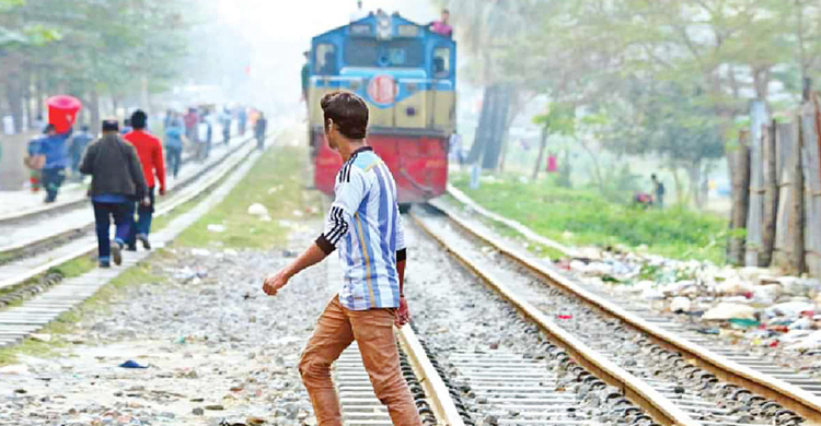 মহাখালীতে ট্রেনের ধাক্কায় যুবক নিহত