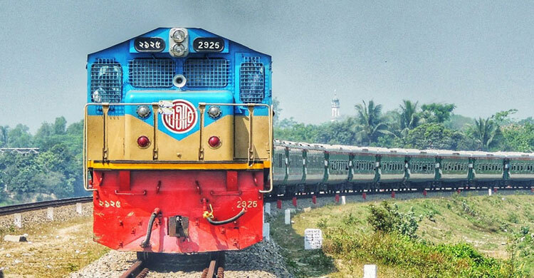 ট্রেনের বগিতে বর্ণমালা যুক্ত করার নির্দেশ