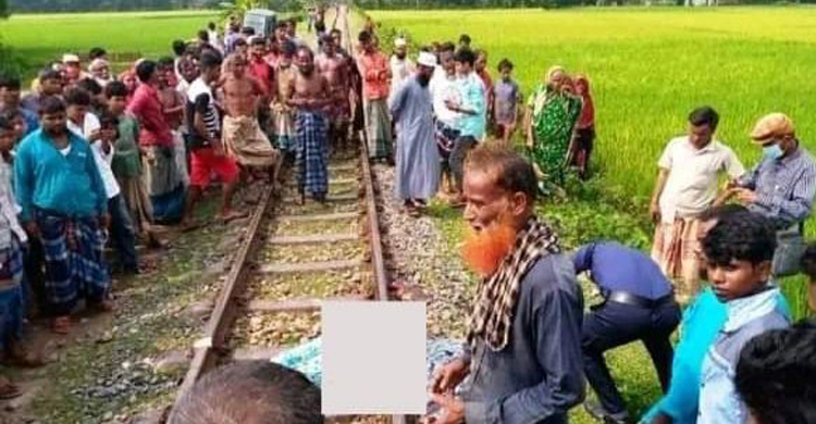 গরু বাঁচাতে গিয়ে ট্রেনে কাটা পড়লেন বৃদ্ধা