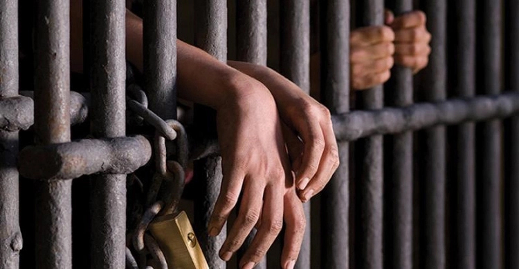ভারতীয় দুই অনুপ্রবেশকারী কারাগারে