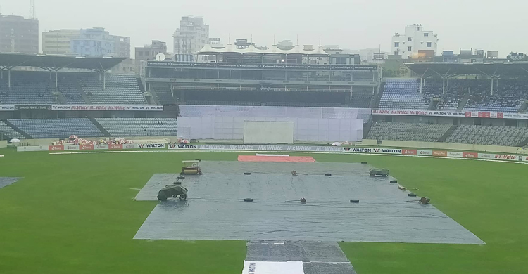 বেড়েছে বৃষ্টি, পিছিয়ে গেলো দ্বিতীয় সেশনের খেলা