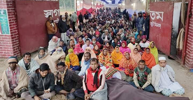 রাজশাহীতে অনশনে ৪ শ্রমিক হাসপাতালে