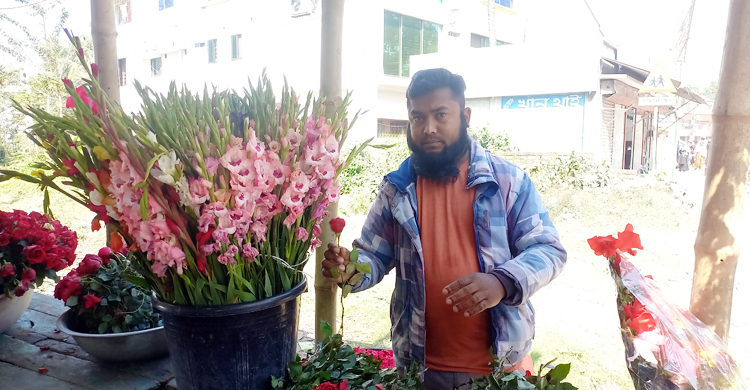 রাজবাড়ীতে গোলাপ ২০০ টাকা পিস!