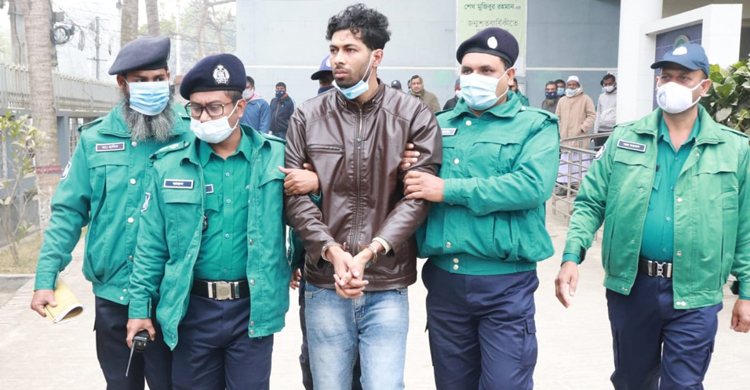 সার্জেন্ট পেটানো সেই যুবক রিমান্ডে